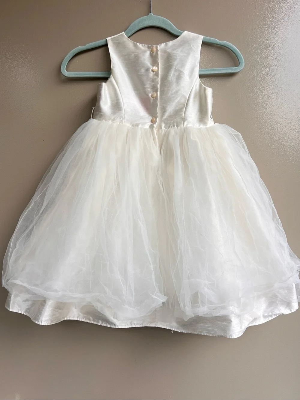 David’s Bridal Ivory Flower Girl Dress Size 6 Tulle Wedding Party Princess Gown - Picture 4 of 13